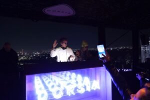 DORSIA STELLT DEN CULTURE CALENDAR WÄHREND DER ART WEEK IN MEXIKO-STADT IM SOL A SOL VOR